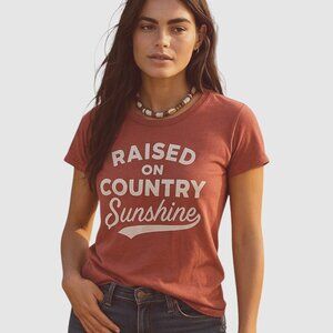 Instant Message Raised on Country Sunshine Distressed T-shirt Medium Burgundy